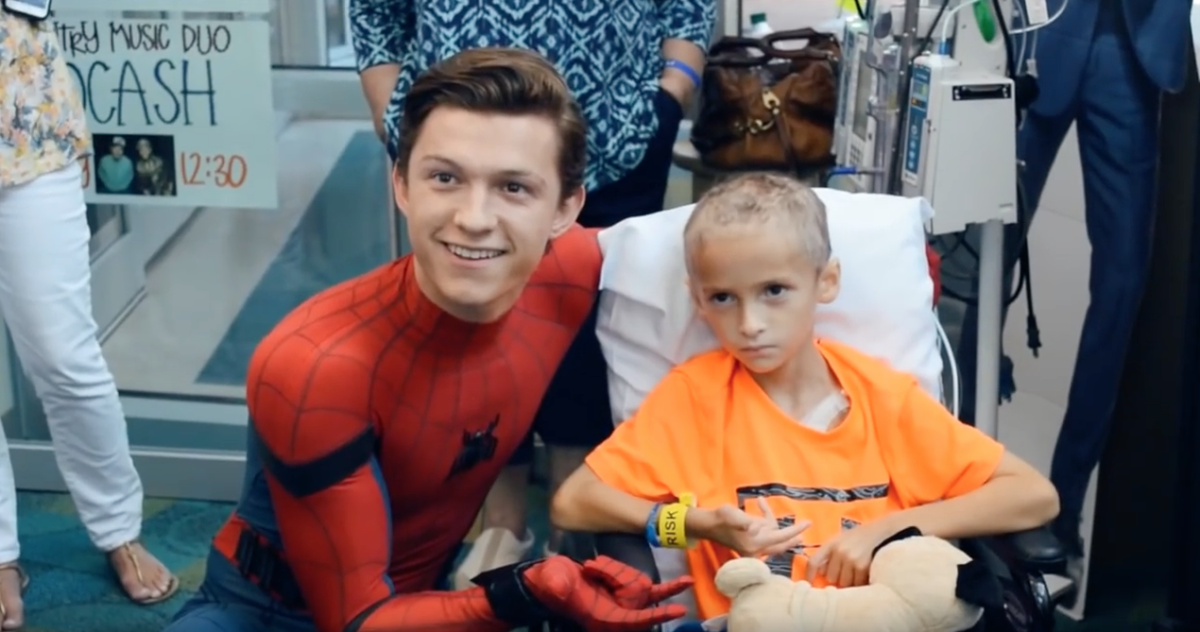 Spider-Man: Homecoming Star Tom Holland Visits Children In Hospital